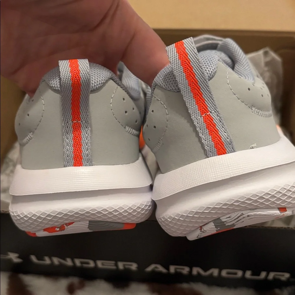NWT Under armour shoes